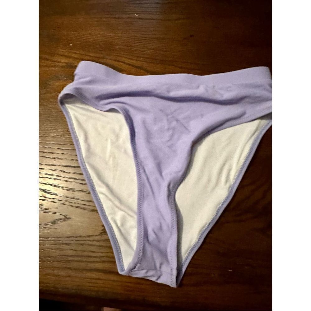 High Waisted Bikini bottom - Picture 2 of 4